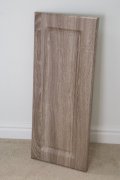Samolepicí tapeta dub Sonoma tmavá trüffel - značkové samolepící tapety d-c-fix - rozměr vhodný k renovaci dveří