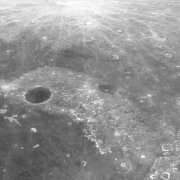 kruhová samolepicí vliesová fototapeta D1-019 - Měsíc - Moon z kolekce Komar Dots - fantastické detaily