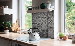 Stěnový obklad Ceramics šedobílá dlažba 270-0177 šířka 67,5 cm, metráž / do kuchyně, koupelny vinylová tapeta na metry retro šedobílé kachličky Azulejos 2700177 D-c-fix