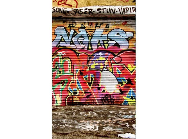 Vliesová fototapeta Ulice s graffiti 150 x 250 cm + lepidlo zdarma / MS-2-0321 vliesové fototapety na zeď DIMEX