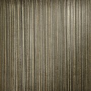 Jemné pruhy s třpytivými metalickými odlesky v kombinaci barev měděná, hnědá, zlatá, okrová, antracitová, černá - nadčasová luxusní vliesová tapeta Jupiter UMBER BROWN z kolekce Universe od Hohenberger