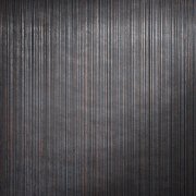 Nadčasová pruhovaná tapeta v modré, fialové a černé barvě s třpytivými metalickými odlesky - luxusní vliesová tapeta Jupiter OCEAN BLUE z kolekce Universe od Hohenberger