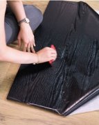 Samolepící tapeta černá struktura dřeva - dekorativní designová fólie - značkové samolepící tapety d-c-fix