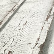 Moderní dřevěná vliesová tapeta 95370-1 s imitaci šedého dřeva. Motiv dřeva je v latích. Barvy na tapetě jsou krémové, šedé a bílé