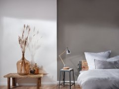 Moderní jednobarevná vliesová tapeta do bytu 376961 v šedé šedohnědé barvě. Kvalitní omyvatelná tapeta z kolekce New Life od AS Création