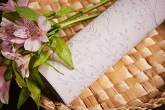 Starorůžová vliesová tapeta listy s leskem - přírodní motiv - vliesová tapeta od A.S.Création