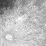 kruhová samolepicí vliesová fototapeta D1-019 - Měsíc - Moon z kolekce Komar Dots - fantastické detaily