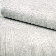 Struktura dřeva s lesklými efekty na designové tapetě, barva šedá, stříbrná - to je moderní vliesová tapeta té nejvyšší kvality