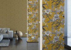 Žlutá, šedá, bílá vliesová tapeta 377013 z kolekce Architects Paper - Jungle Chic. Vzor - květy, ptáci, přírodní motiv