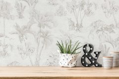 Grafická tapeta - palmy a zvířecí motiv v béžové a šedé barvě, motiv tropické džungle na plátně, jemně strukturovaný povrch tapety připomíná malířské plátno - vliesová tapeta na zeď od A.S.Création