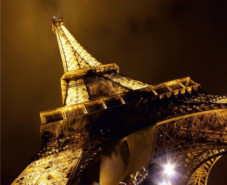 Vliesová fototapeta na zeď Eiffelova věž Paříž FTNXXL0188 / Vliesové fototapety Eiffel Paris FTNXXL 0188 AG Design (360 x 270 cm)
