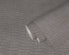 Grafická vliesová tapeta s geometrickým vzorem, strukturovaná, barva šedá, béžová, hnědá, taupe, metalická. Kolekce Hygge 2 od německého výrobce tapet A.S.Création