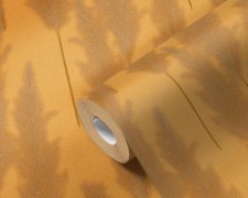 Vliesová tapeta s přírodním vzorem trávy, pampová tráva, Pampas Grass, barva žlutá, zlatá, metalická. Kolekce Hygge 2 od německého výrobce tapet A.S.Création