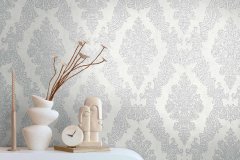 Vliesová zámecká tapeta, barokní styl, strukturální pěnový povrch - šedo-stříbrná metalická tapeta na zeď 39765-5 z kolekce Pure Elegance.