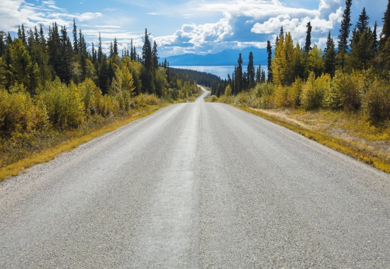 Fototapeta jezero Atlin Yukon Kanada Atlin Road 8-532 National Geographic / Obrazové tapety a fototapety na zeď Komar (368 x 254 cm)