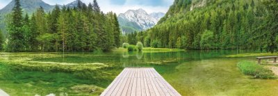 Fototapeta zelené jezero Planšarsko Slovinsko Green Lake 4-538 National Geographic / Obrazové tapety a fototapety na zeď Komar (368 x 127 cm)