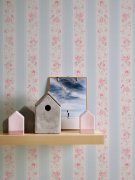 Vliesová matná a mírně strukturovaná tapeta - pruhy, květy a tečky - modrá, bílá, růžová - vliesová tapeta na zeď od A.S.Création z kolekce Maison Charme