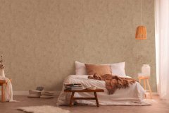 Strukturální hnědá vliesová tapeta imituje kámen, mramor či betonovou stěrku. Kolekce Desert Lodge od německého výrobce tapet A.S.Création