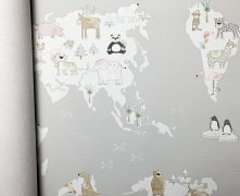 Na této dětské papírové tapetě jsou vyobrazena zvířata, které žijí na jednotlivých kontinentech - nejen krásná, ale i naučná tapeta do dětského pokoje Rasch