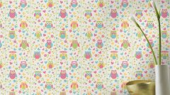 Nádherná dětská vliesová tapeta s barevnými sovičkami rozveselí každý dětský pokojíček