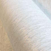 Bílá, výrazně strukturovaná tapeta, zdobená skleněnými třpytkami - nadčasová luxusní vliesová tapeta Neptun PEARL WHITE z kolekce Universe od Hohenberger