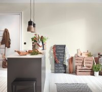 Moderní jednobarevná vliesová tapeta do bytu 368003 v krémové barvě